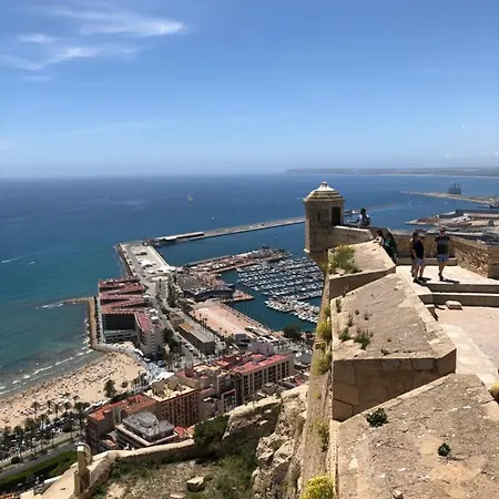 Calle San Carlos 132 Alicante