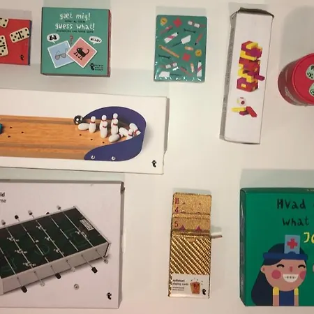 Calle San Carlos 132 *