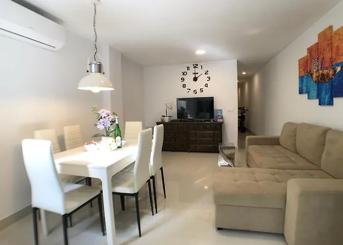 Calle San Carlos 132 Apartament