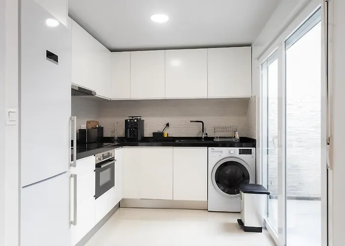 Apartament Calle San Carlos 132 *
